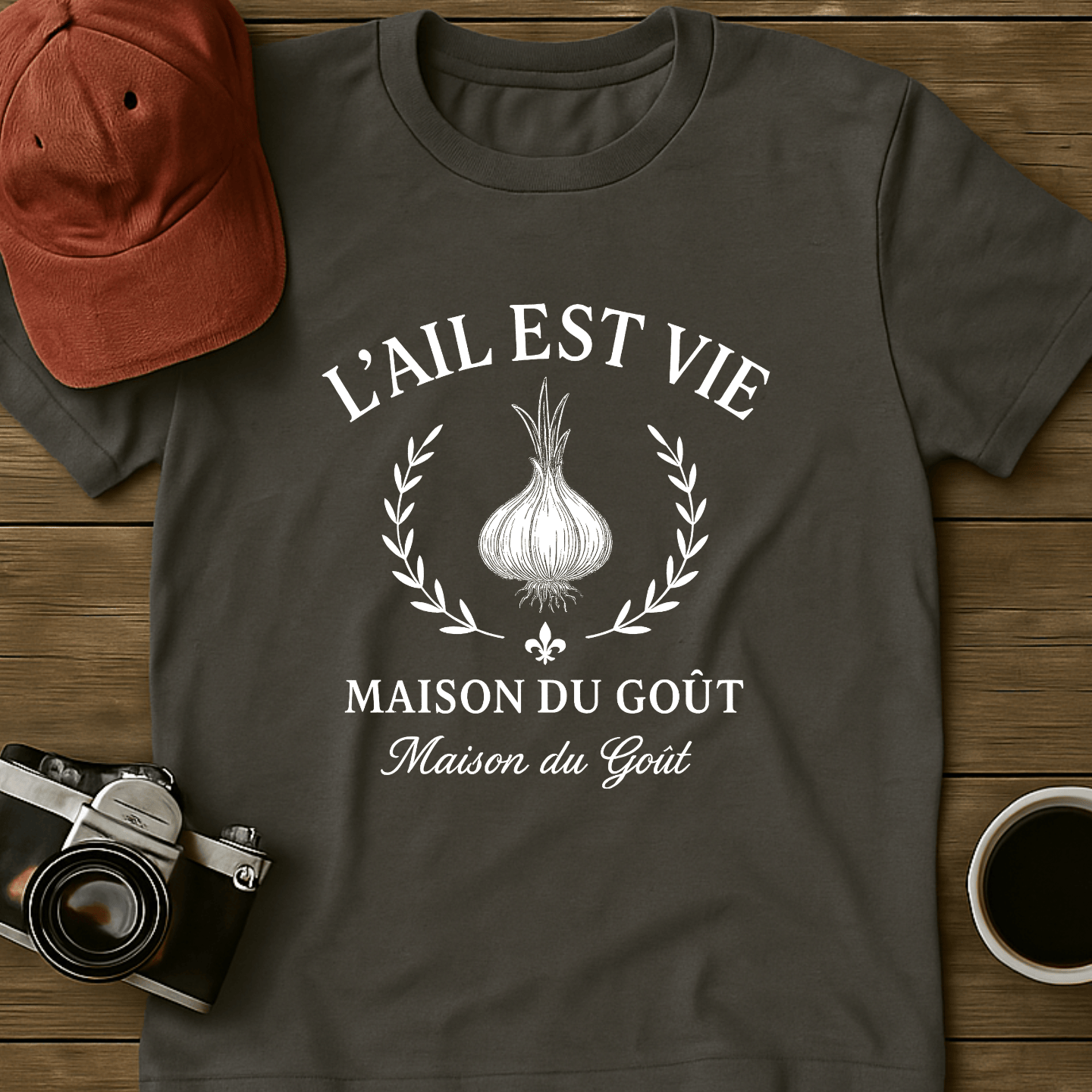 L'ail Est Vie (Garlic is Life) T-Shirt